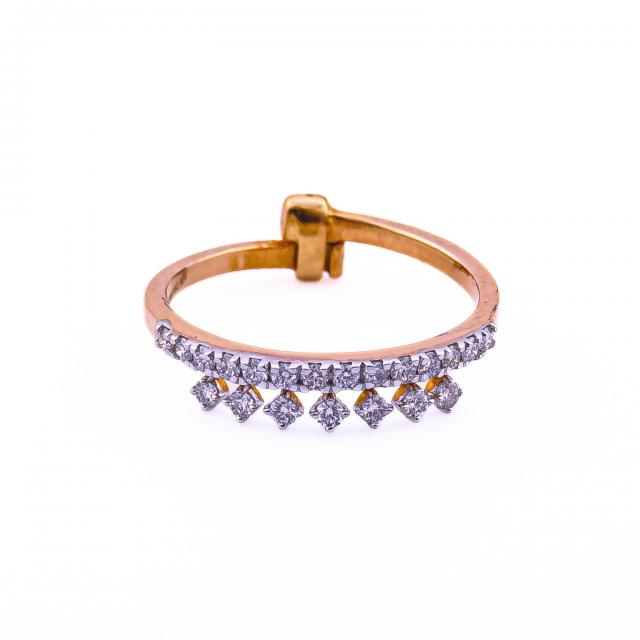 Regal Splendor | 18K Gold and Diamond Ring