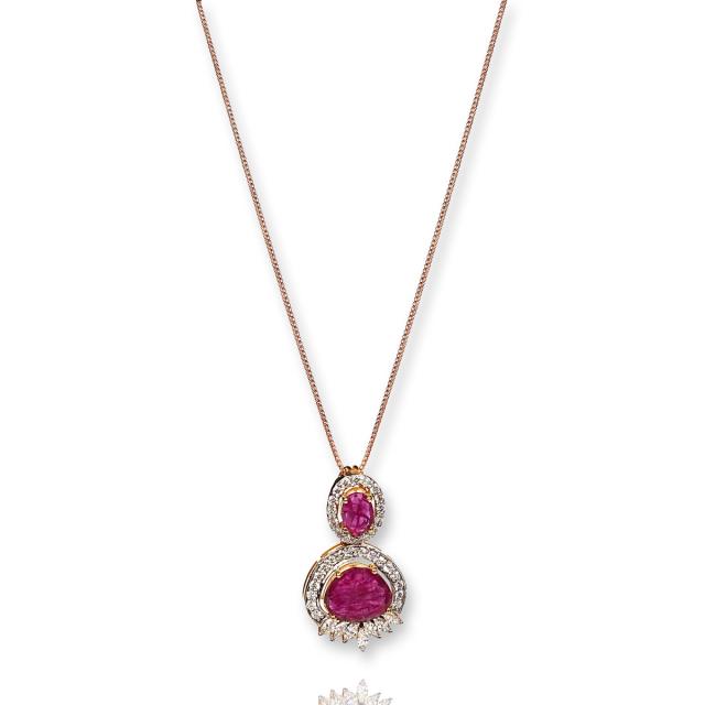 Timeless Class 18K Gold Ruby Essence Pendant-Earrings Set